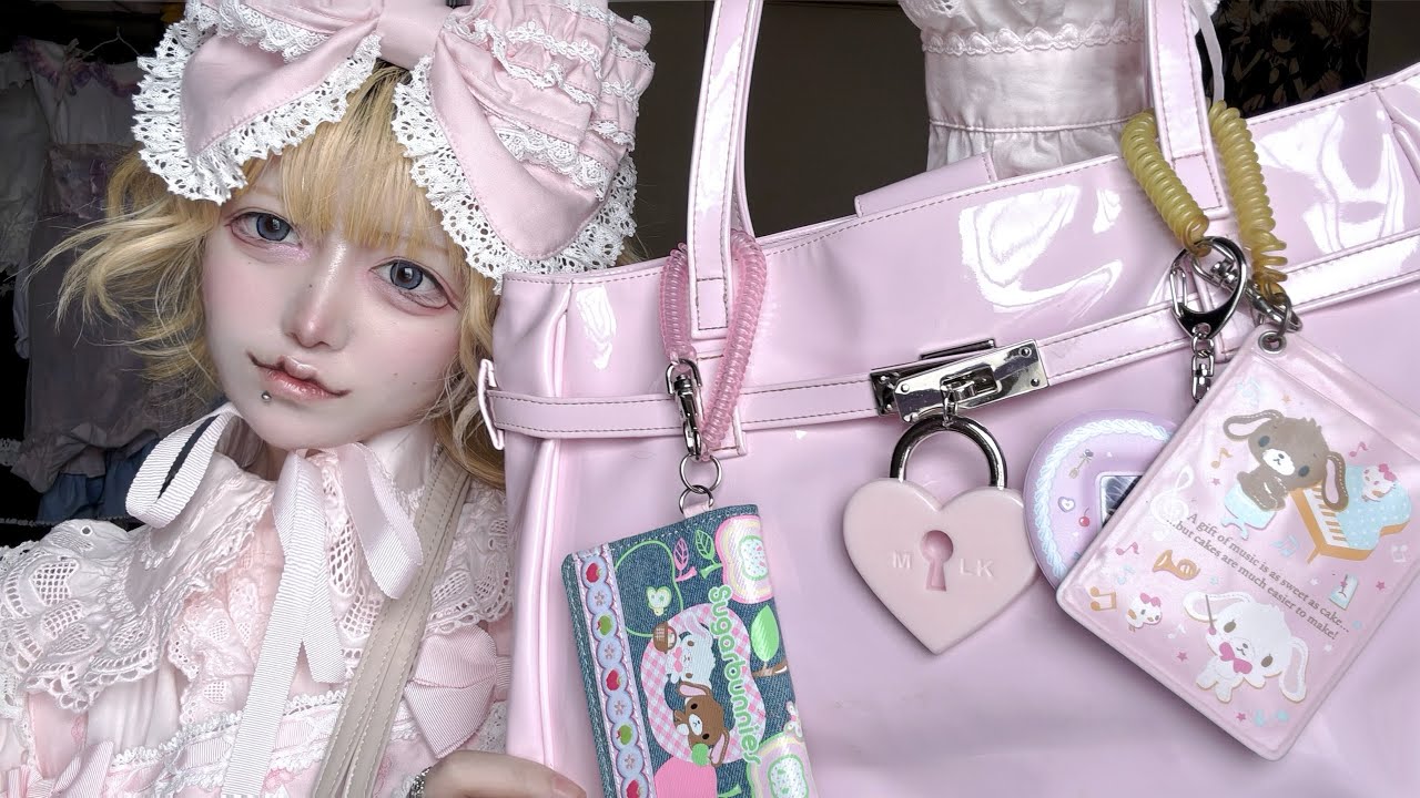 ロリィタのバッグの中身はどうなっている₍ᐢ.  ̫.ᐢ₎