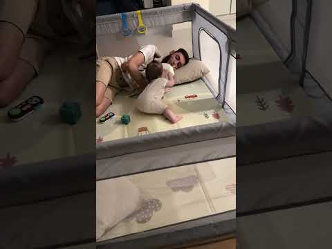 Николь не дает папе свои игрушки Больше о нас в инст Elyavardanyan