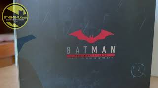 THE BATMAN | Hot Toys Batman and Batsignal Unboxing & Review