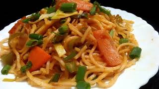 व्हेज हक्का नूडल्स | Veg Hakka Noodles | Restaurant Style Vegetable Noodles | Kitchen's Queen