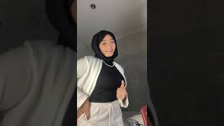 hijab montok lagi goyang