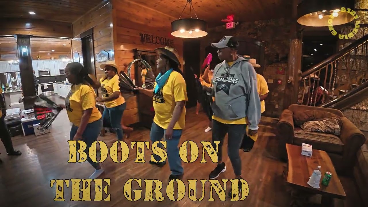 8121 Media and The Cabin Family...Gatlinburg, Tennessee 8121 Media and The Cabin Family...Gatlinburg, Tennessee