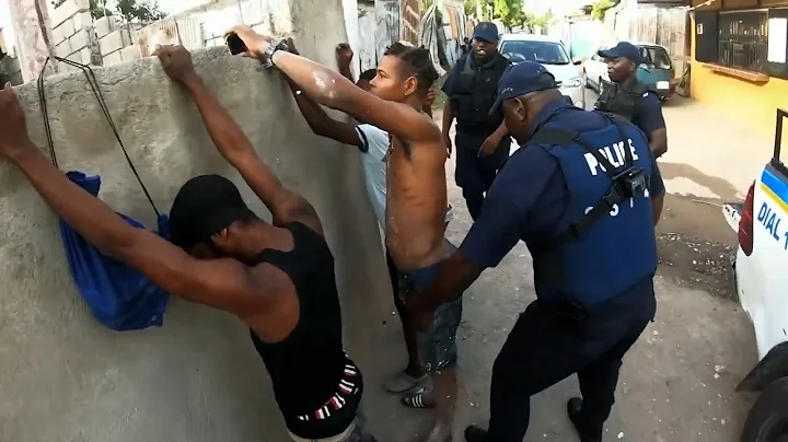 Jamaican Police Bust Gang Members | Free Doc Bites - DayDayNews
