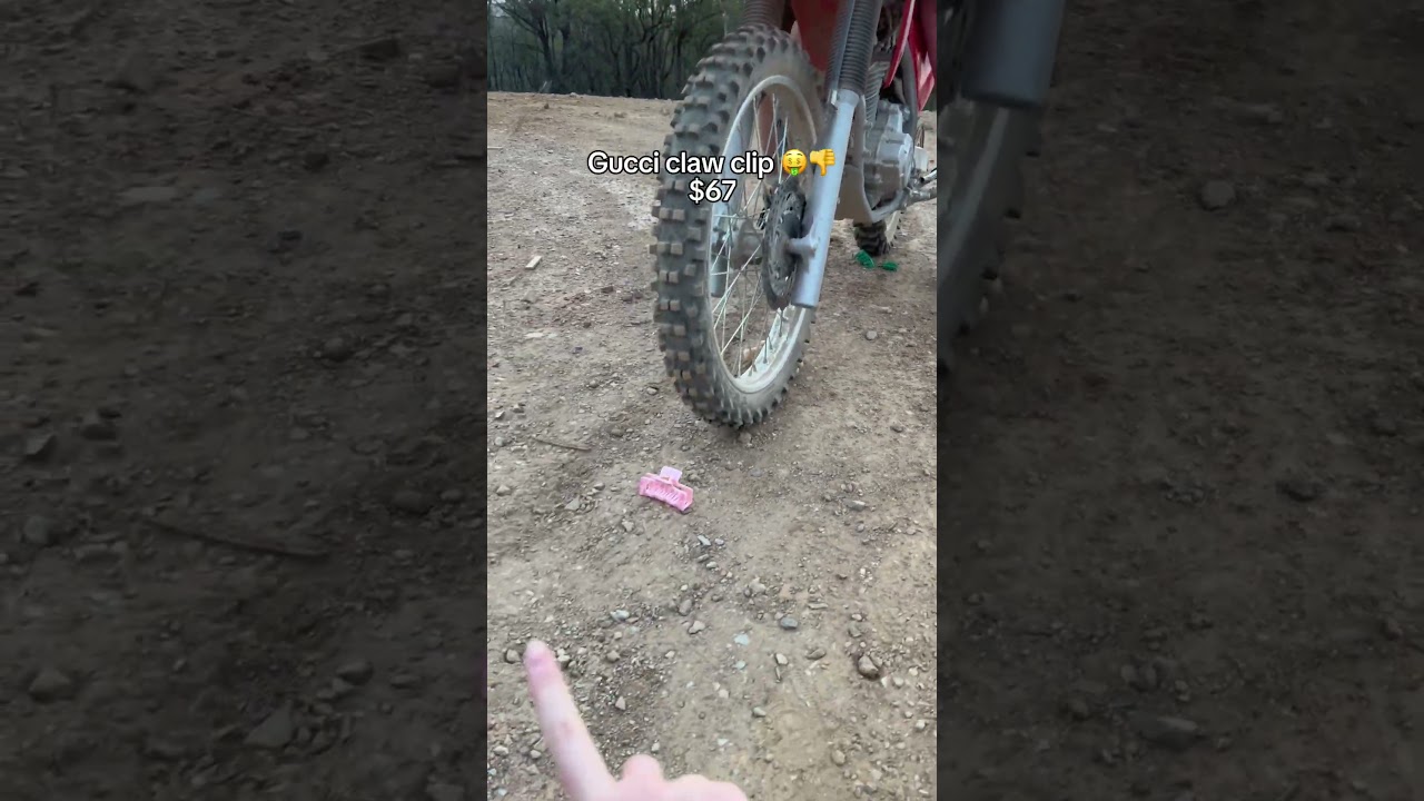 Who won the claw clip durability test?🎀👀 