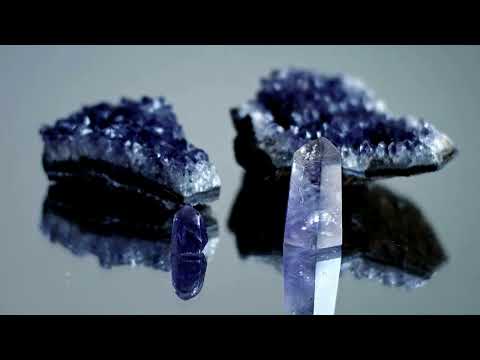 الاحجار الكريمه تحسين النوم طاقة الأحجار الكريمة