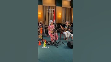 Oemar Bakri Iwan fals #iwanfals #fals #tridahlina
