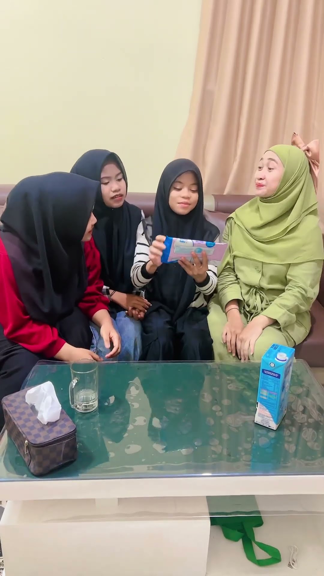 AINUN UDA PINTER BACA ? #shorts