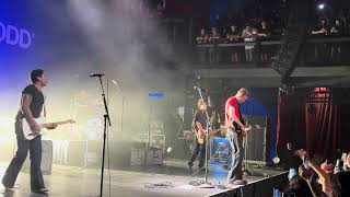 Malcolm Todd Plays Roommates And Gets The Crowd Jumping