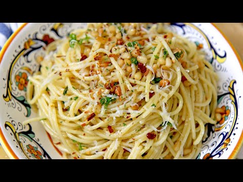 10 Minute Recipe: Spaghetti Aglio e Olio – Laura Vitale