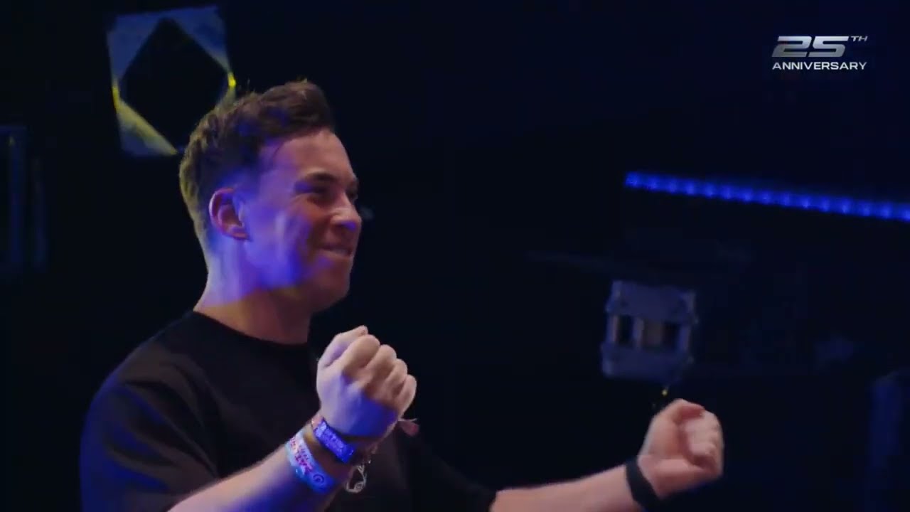 Hardwell x AVB x Blasterjaxx - Follow The Light Vs Beat Of The