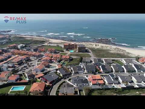 Moradia T4 a 200mt da Praia de Vila Chã