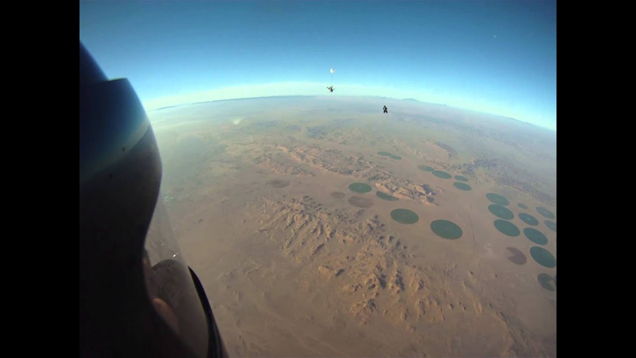 قفز حر تاندم عنيف