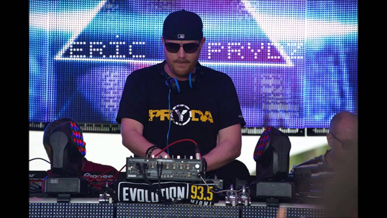 Eric Prydz Live  Ultra Music Festival 2013 - Miami  USA 22-03-2013