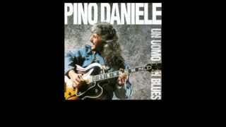 Video thumbnail of "Pino Daniele - Gente distratta"