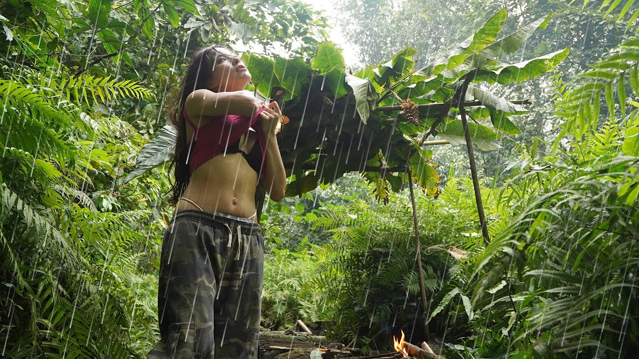 FULL 79 DAY SOLO SURVIVAL IN THE RAIN FOREST - RELAXING IN THE SHELTER ...