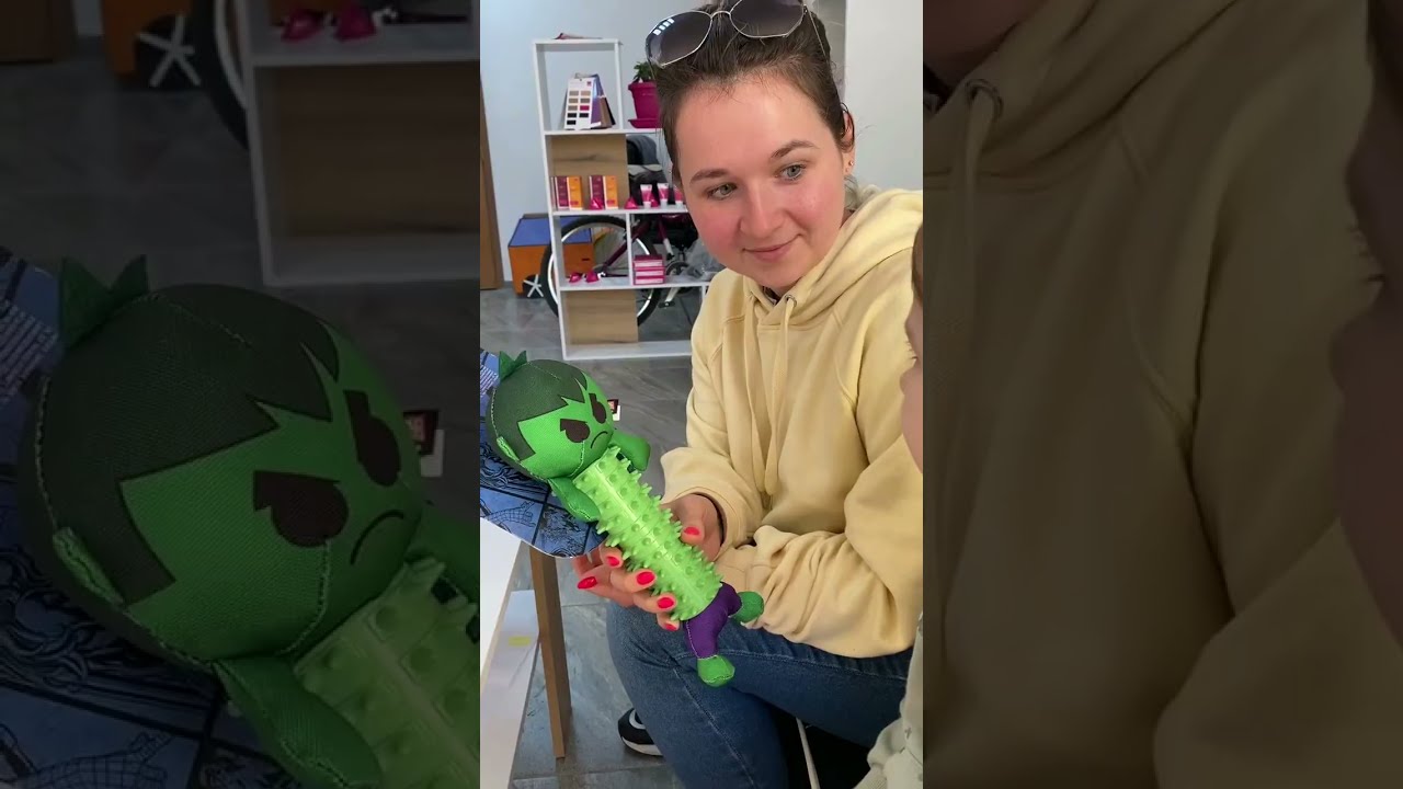 Марк и любимый супергерой Халк / Mark and Eva Shorts