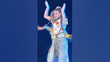 Thumbnail of Blue Ivy performs Deja Vu [Beyoncé - Cowboy Carter Tour - New York 2025]