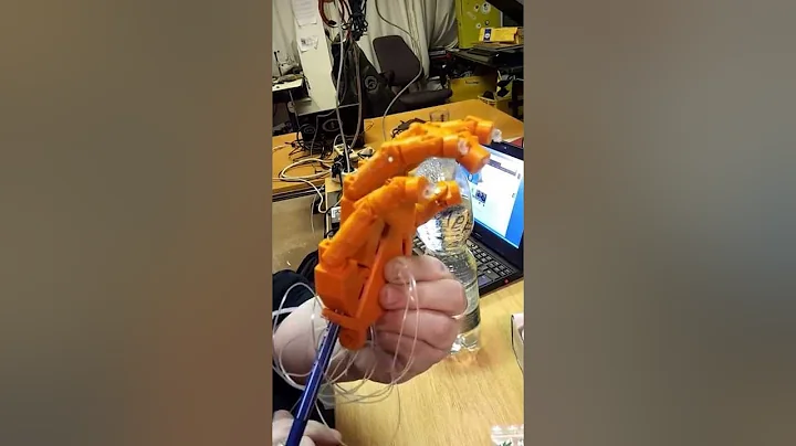 InMoov robotic hand at c-base