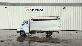 1997 Renault B120 Flatbed Truck I St Aubin, France Auction - 8 & 9 March