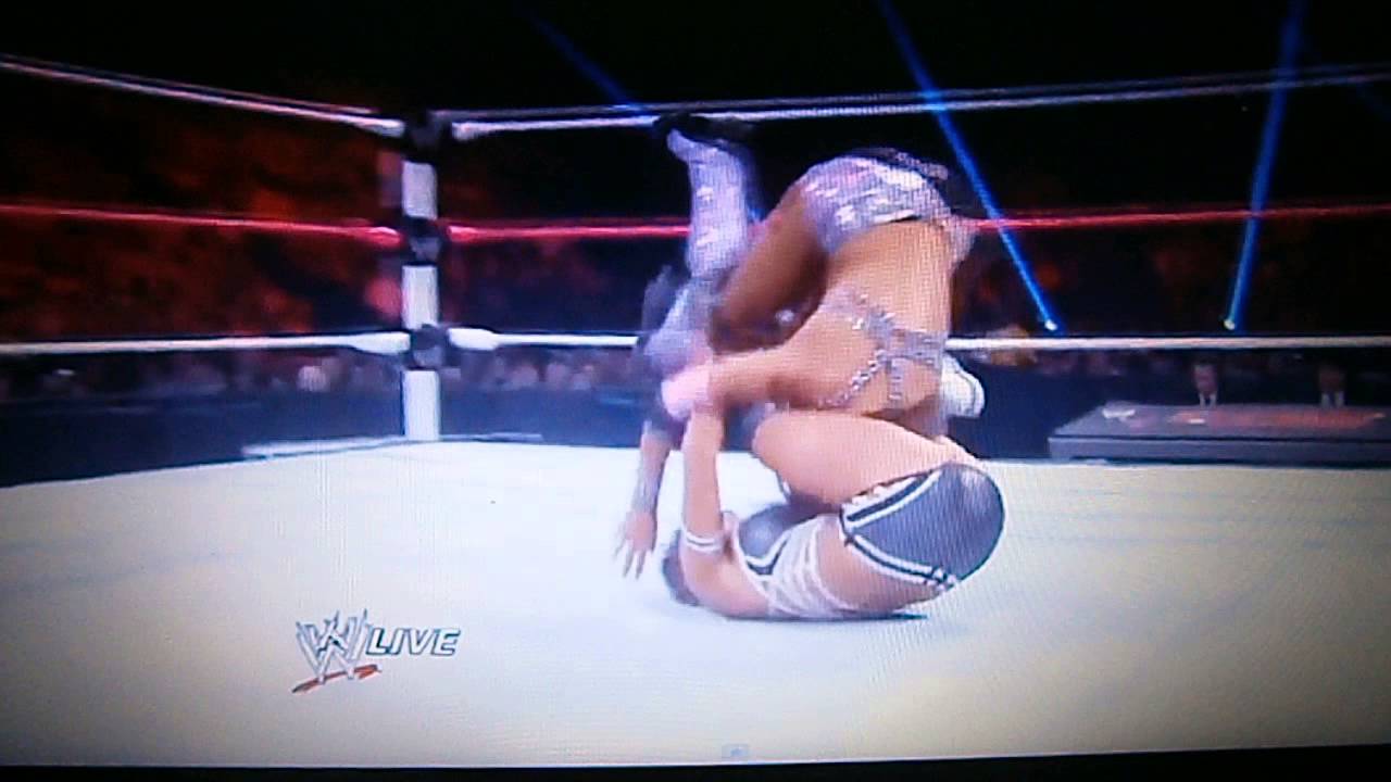 Eve torres arm/headlock flip with legs - YouTube