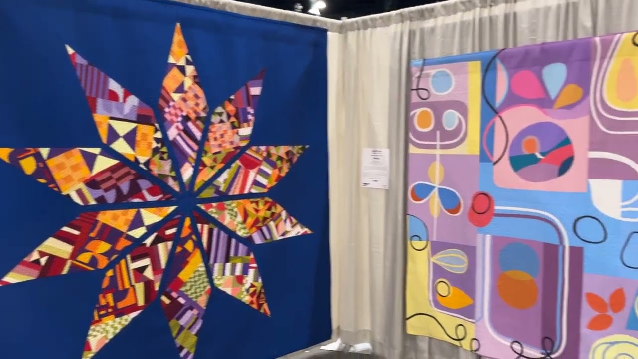 Сегодня третий день QuiltCon! Посмотрите на нашу группу и присоединяйтесь к нам в создании лоскут...