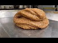 【製造風景】ごま千枚の新味!? SAKUSAKU ピーチティー味の作り方