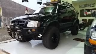 Mobil Blazer Bekas