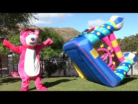 Video: Šis Ilgiausias „bouncy House“kursas Pasaulyje Yra šis „Monster“kliūčių Ruožas