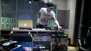 deadmau5 Live set +setup from the studio 2014 04 05 360p