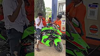 Kawasaki Ninja Zr-10R Me Bhikhari Ne 15Rka Petrol Dalya