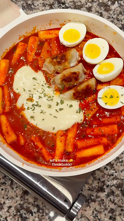 This Cheese Tteokbokki is Addictive!!!🧀🌶️🤌 #asmrfood #mukbang #koreanfood