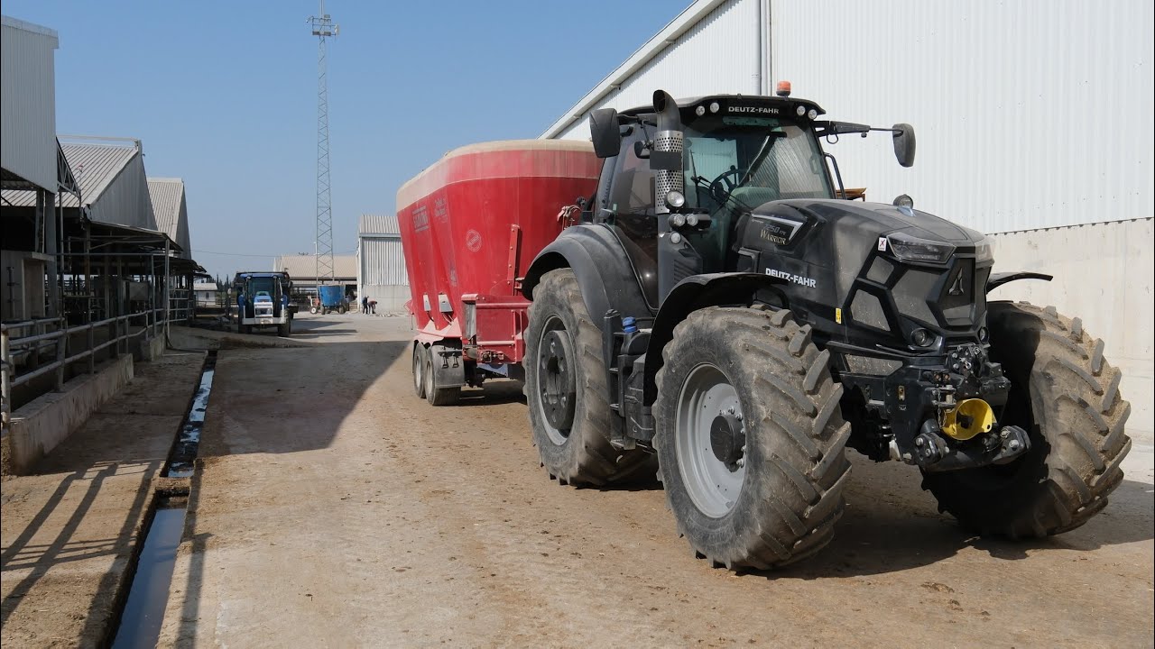 32 METREKÜP İTHAL YEM KARMA MAKİNAMIZ