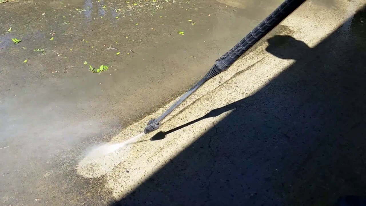 Watching pressure washer cleaning concrete in slow motion is so