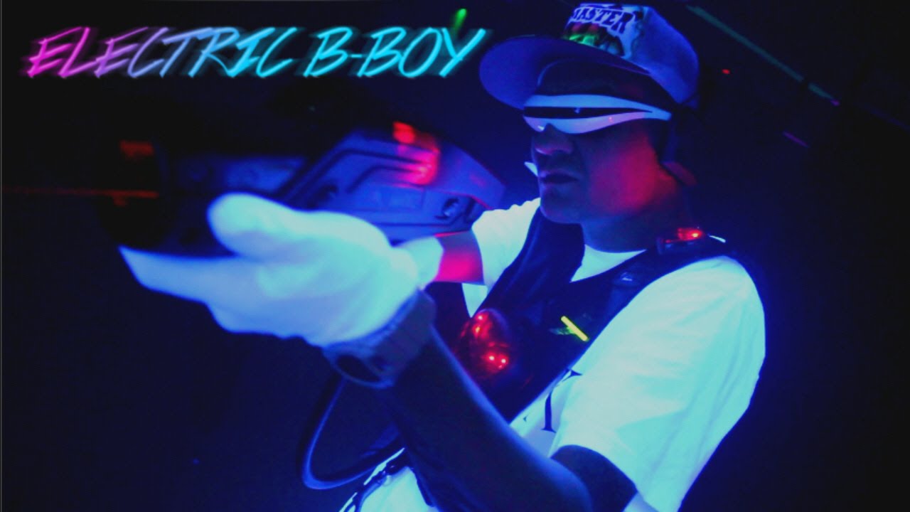 在 YouTube 上觀看「Flashmaster Ray - Electric B-Boy (OFFICIAL MUSIC VIDEO HD)」 在 YouTube 上觀看「Flashmaster Ray - Electric B-Boy (OFFICIAL MUSIC VIDEO HD)」