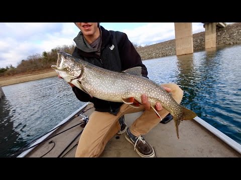 lake-trout-in-new-jersey?!?-fishing-bladebaits-in-ultra-clear-water