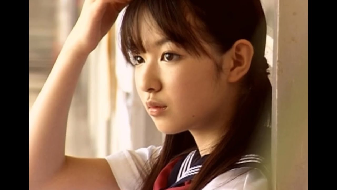 森絵梨佳 Erika Mori hatsukoi - YouTube