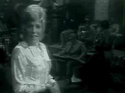 Anne Murray Performs Snowbird on Singalong Jubilee 1970