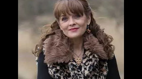 ☘Mary Duff☘~Just out of Reach