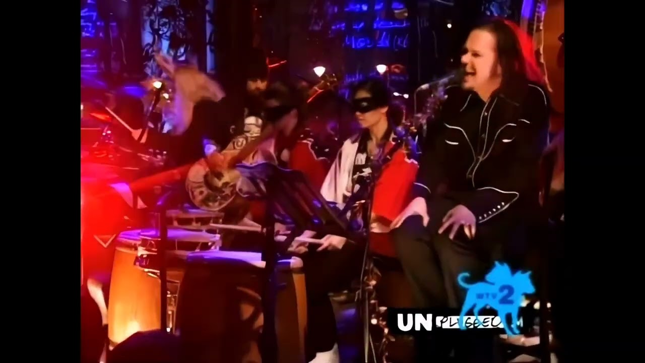 Korn - Throw Me Away (Unplugged) (Live at MTV Studios, Times Square, New York City, 2006)