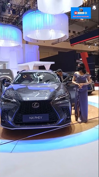 SPG MOBIL LEXUS SUPER CANTIK DI GIIAS