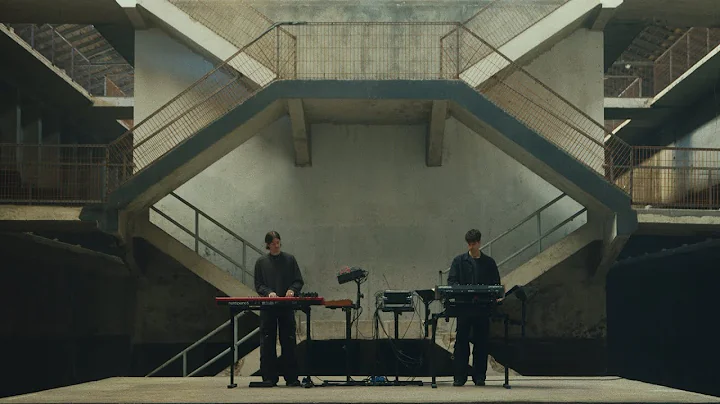 TWO LANES - Sign (Live Session)