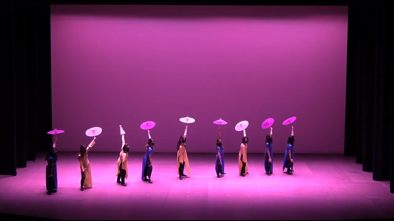 Đêm Việt Nam 2022 Umbrella