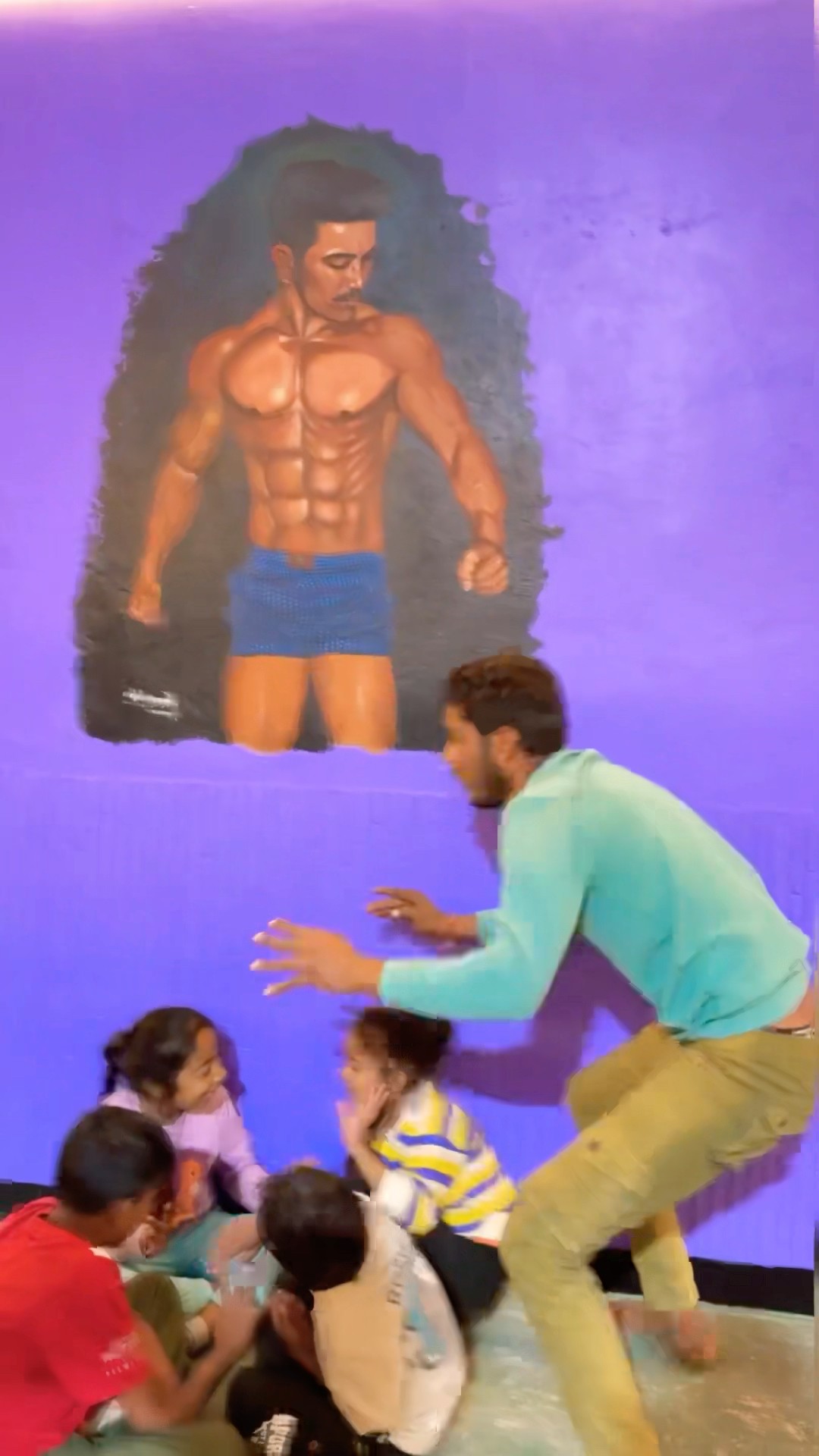 Omg Bacha liya sab ko ??? #shortvideo #funnyvideo #funny
