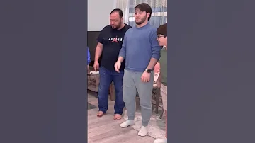 أستعد وضرب تحيه 