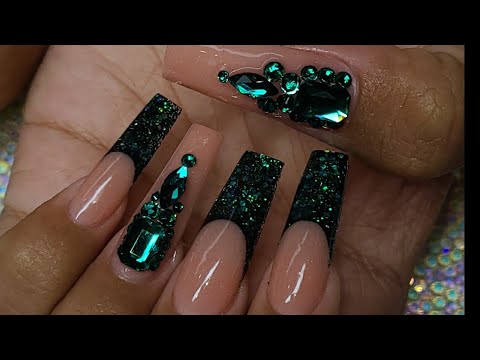 Amazon.com: Green Fake Nails French Tip Press on Nails Coffin Acrylic Nails  Medium False Nails with Rhinestone Design Glitter Stick on Nails Full Cover  Artificial Nails Glossy Medium Glue on Nails for