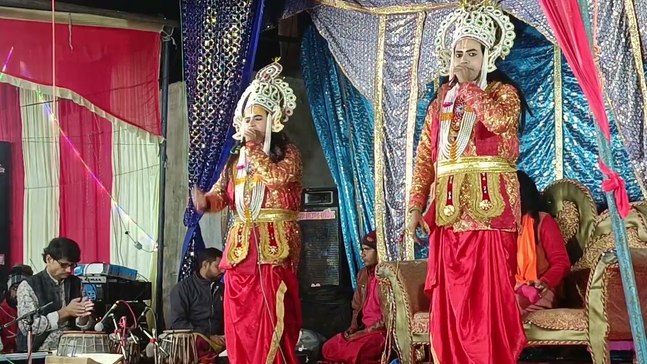 संध्या वंदन में श्री आशीष पाण्डे राम जी श्री आदर्श पाण्डे लक्ष्मण जी भेड़ी जलालपुर रामलीला 