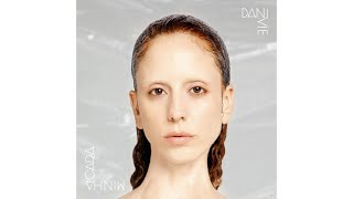 Video thumbnail of "Dani-Vie - Fico fácil (visualizer)"