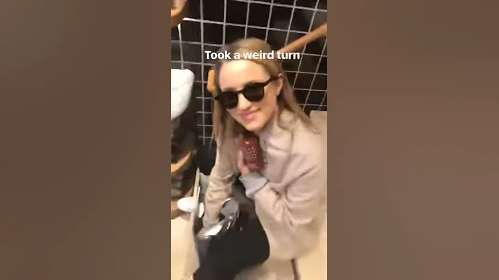 Molly howard instagram 30.03.2017