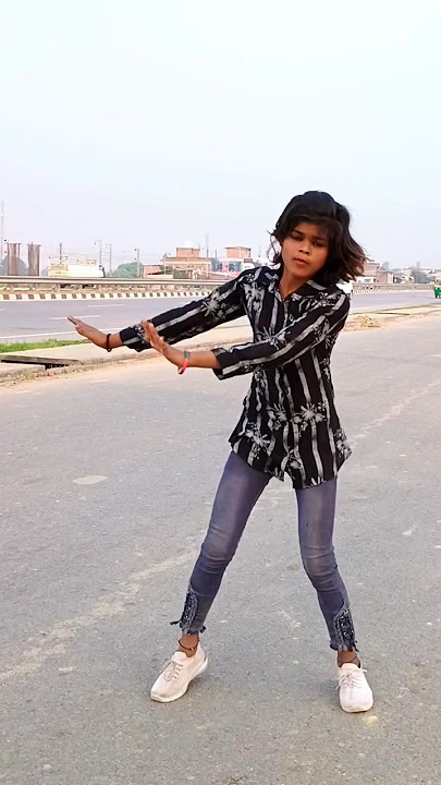 #Video | Laika Ago Sawarka | #Khushbu Tiwari KT | #Mahi Shrivastava | #shorts #dance #viralvideo