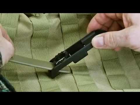 ESP® Taschenlampen Holster "LHU44", für eine Molle Schlaufe, 360° drehbar Video